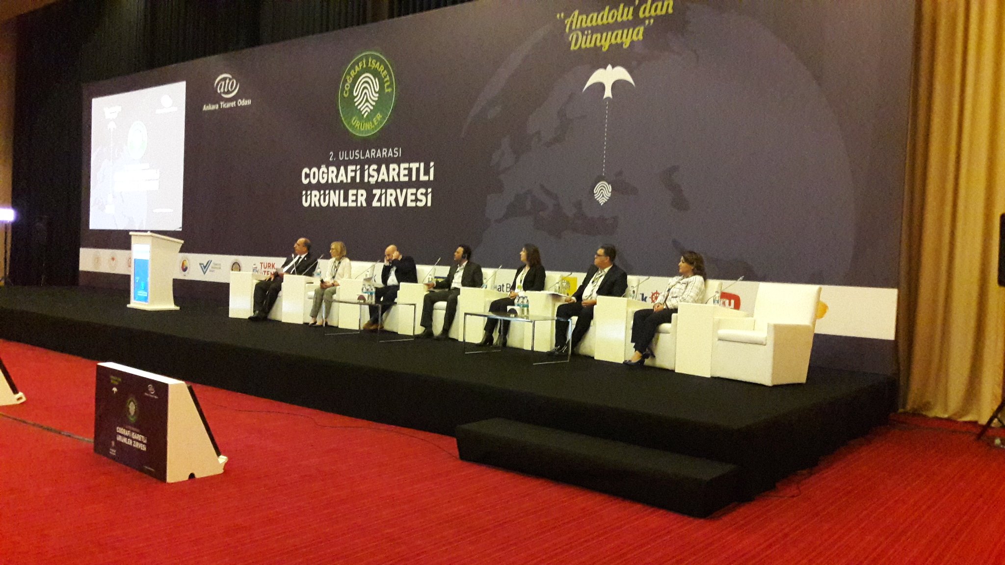 ​Coğrafi İşaretler Zirvesindeyiz... Bilim Kurulu üyemiz Sayın Prof. Dr. Erdoğan Güneş an itibariyle sunum yapıyor.